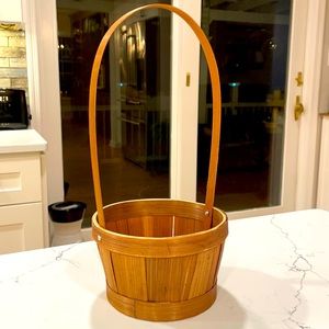 Vintage Easter 🐣 Basket